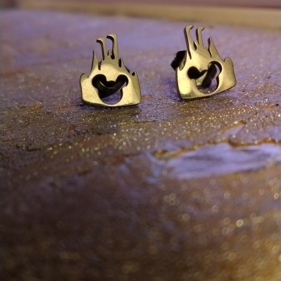 Disney Titanium Black Mickey and Magic Kingdom Small Stud with Back - Picture 2 of 5